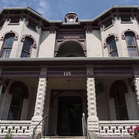 The Mitchell House Bed And Breakfast Circleville エクステリア 写真