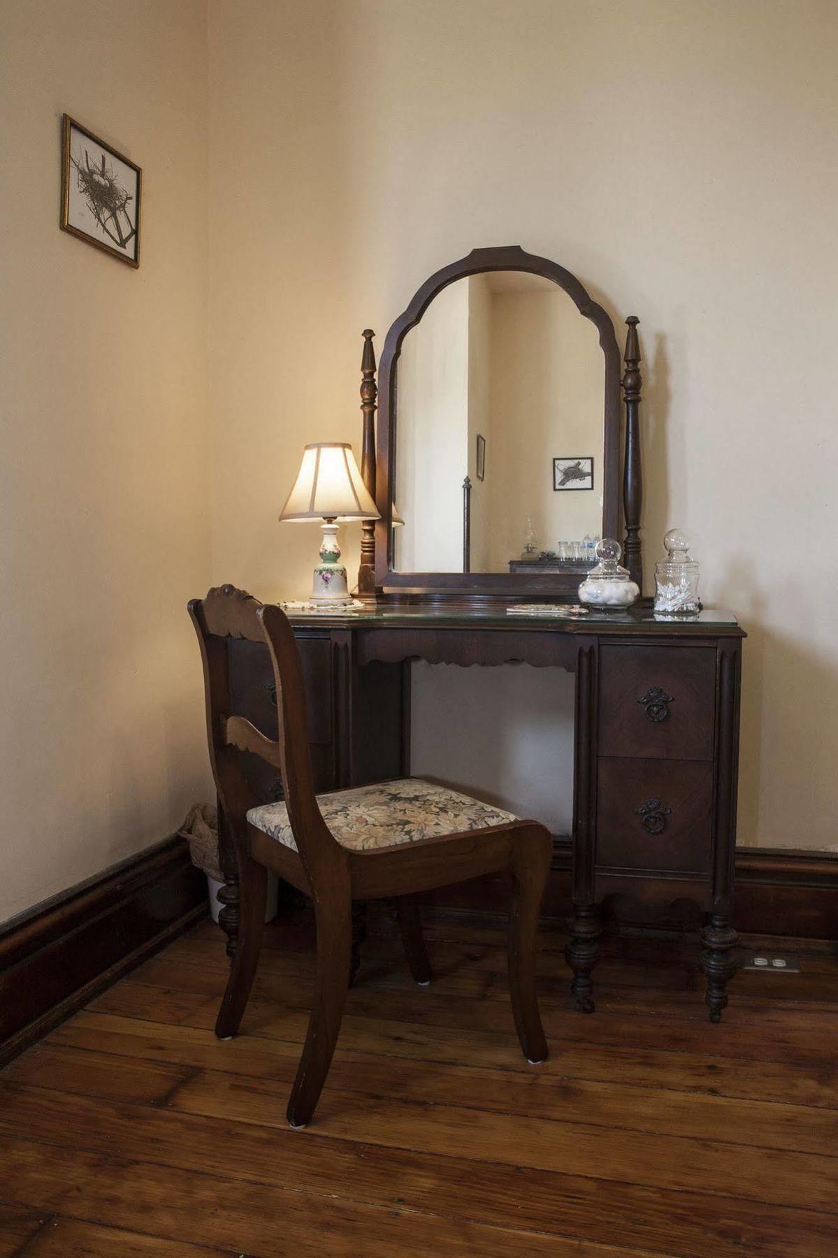 The Mitchell House Bed And Breakfast Circleville エクステリア 写真