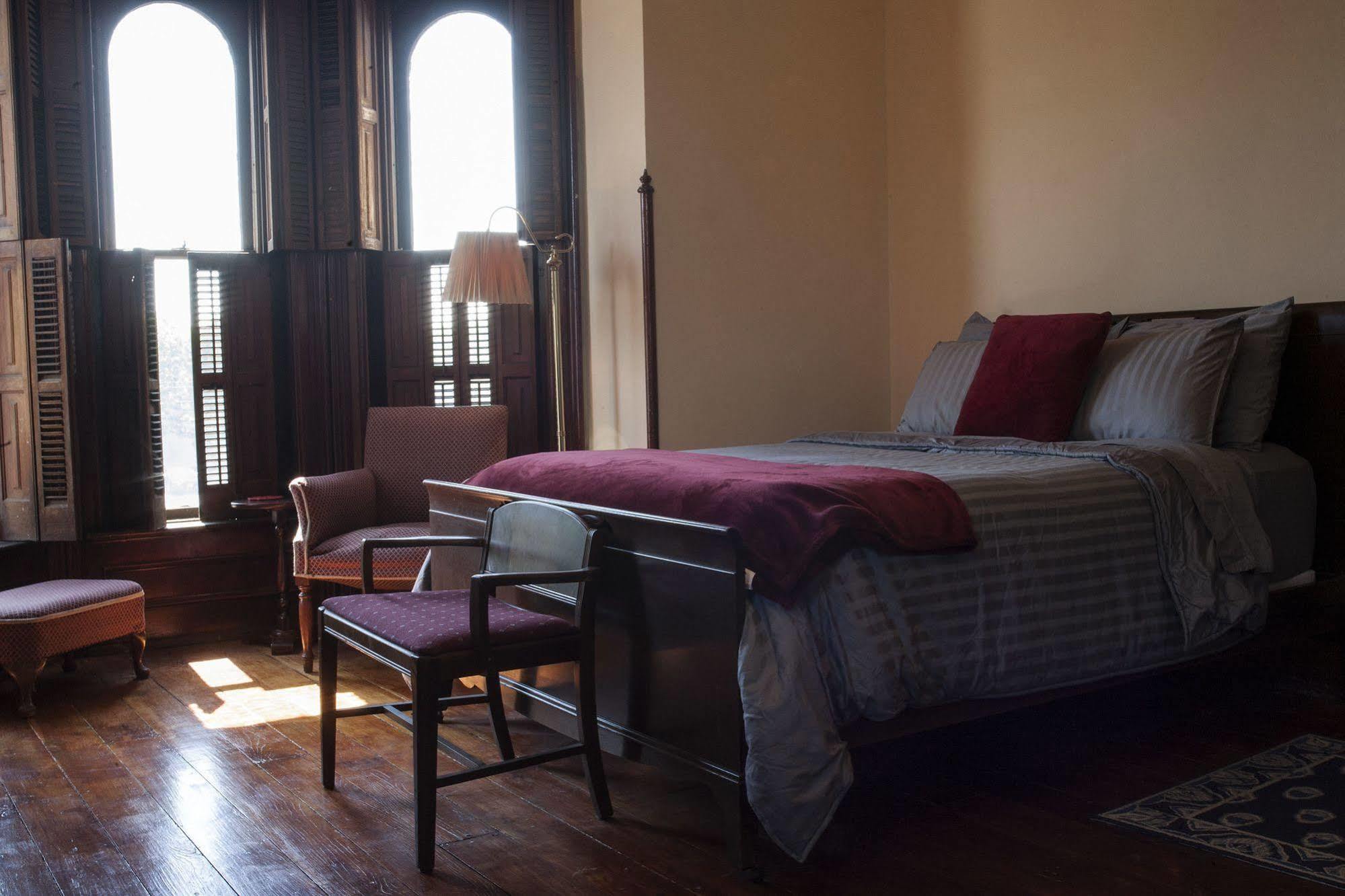 The Mitchell House Bed And Breakfast Circleville エクステリア 写真